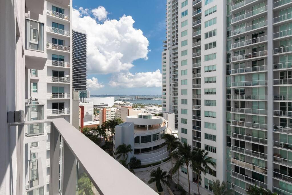 Stylish Modern Downtown Studio Free Parking Apartment Miami Exterior photo